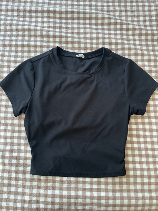 Garage Tops - Garage Open Back Short Sleeve Crop Top